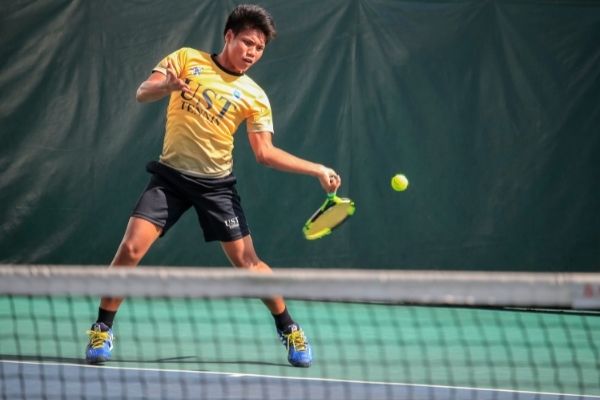 Tennis Vancouver- Tennis Player